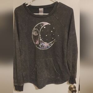 No Boundaries Women’s Pullover Sweatshirt Size Large Moon and Stars Graphic Fade